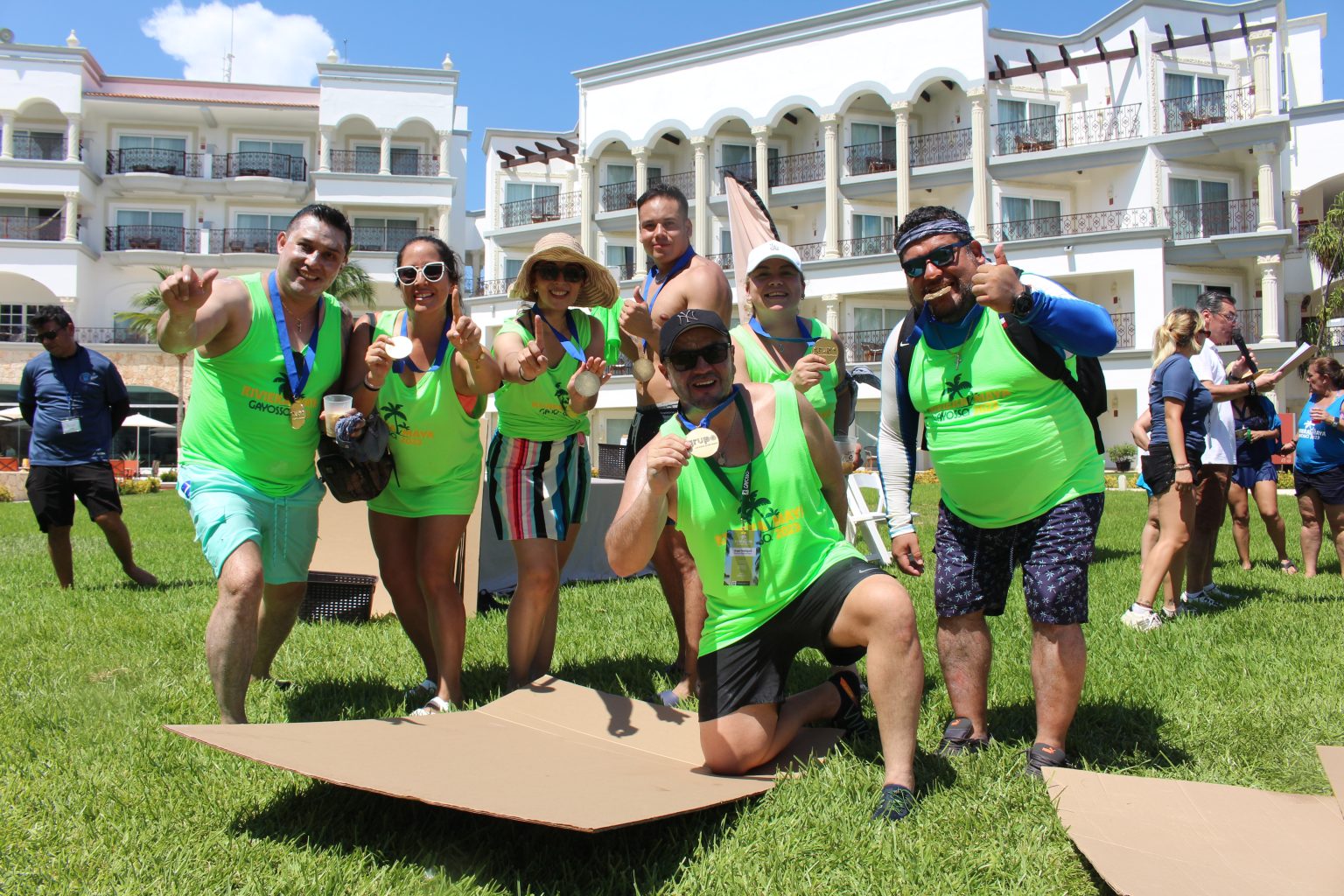Team Strand The Ultimate Guide to Overseas Team-Building Retreats - Grupo