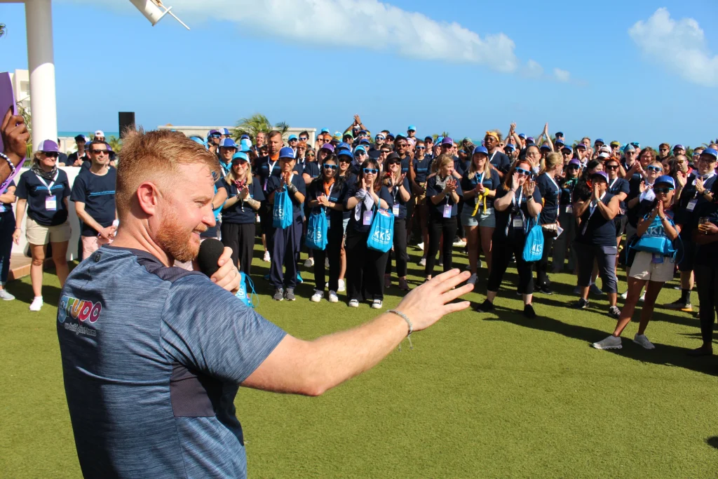 Give back teambuilding