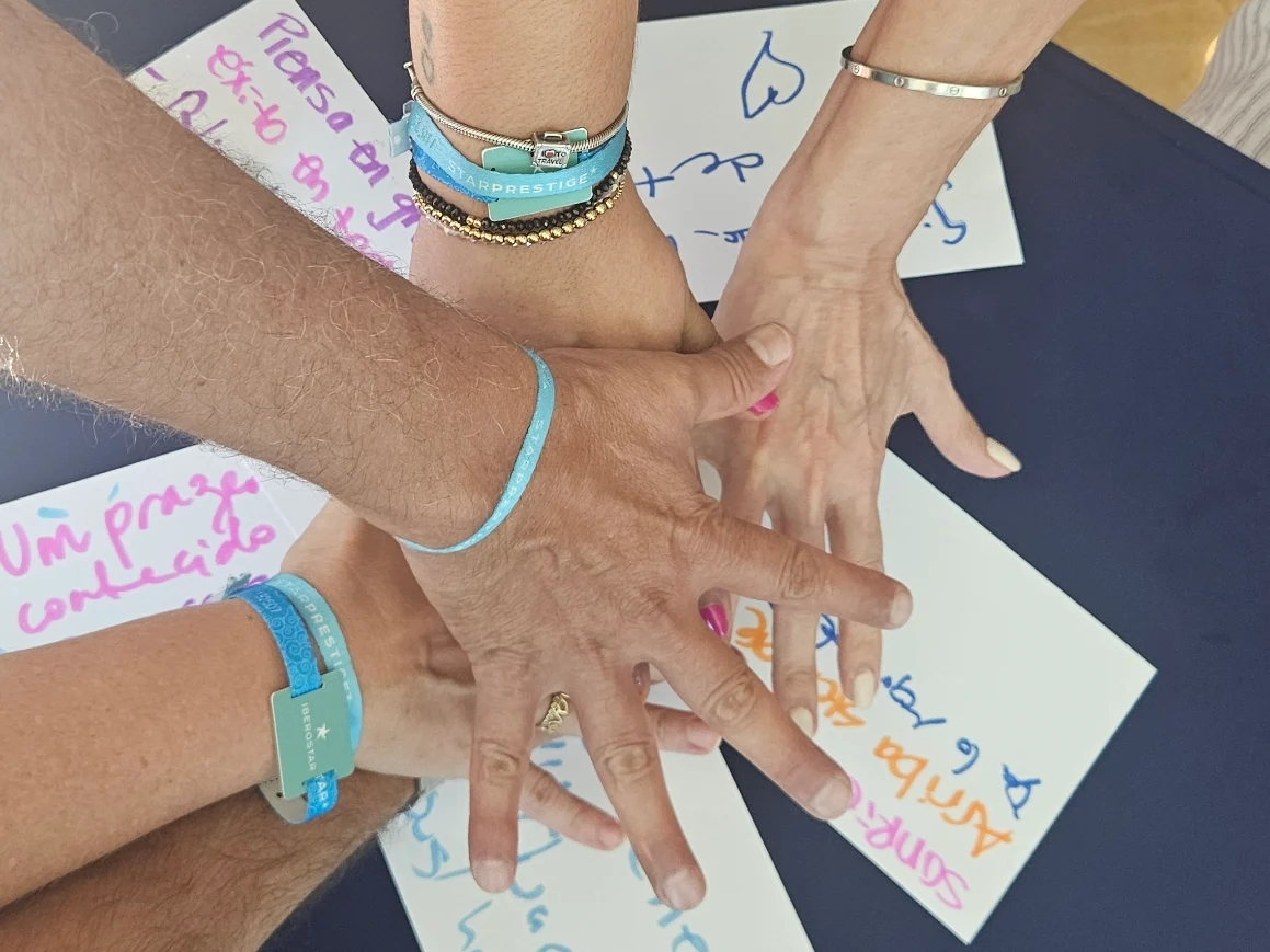 many hands make good team work!